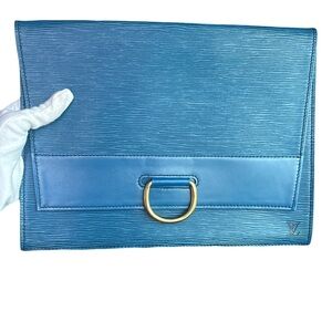 Sold‼️ Louis Vuitton Azure Envelope Clutch